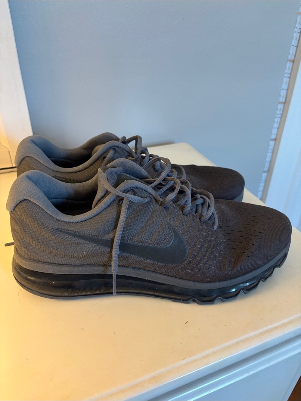 Nike Men’s Charcoal Grey Athletic Air-Cushion Trainers
